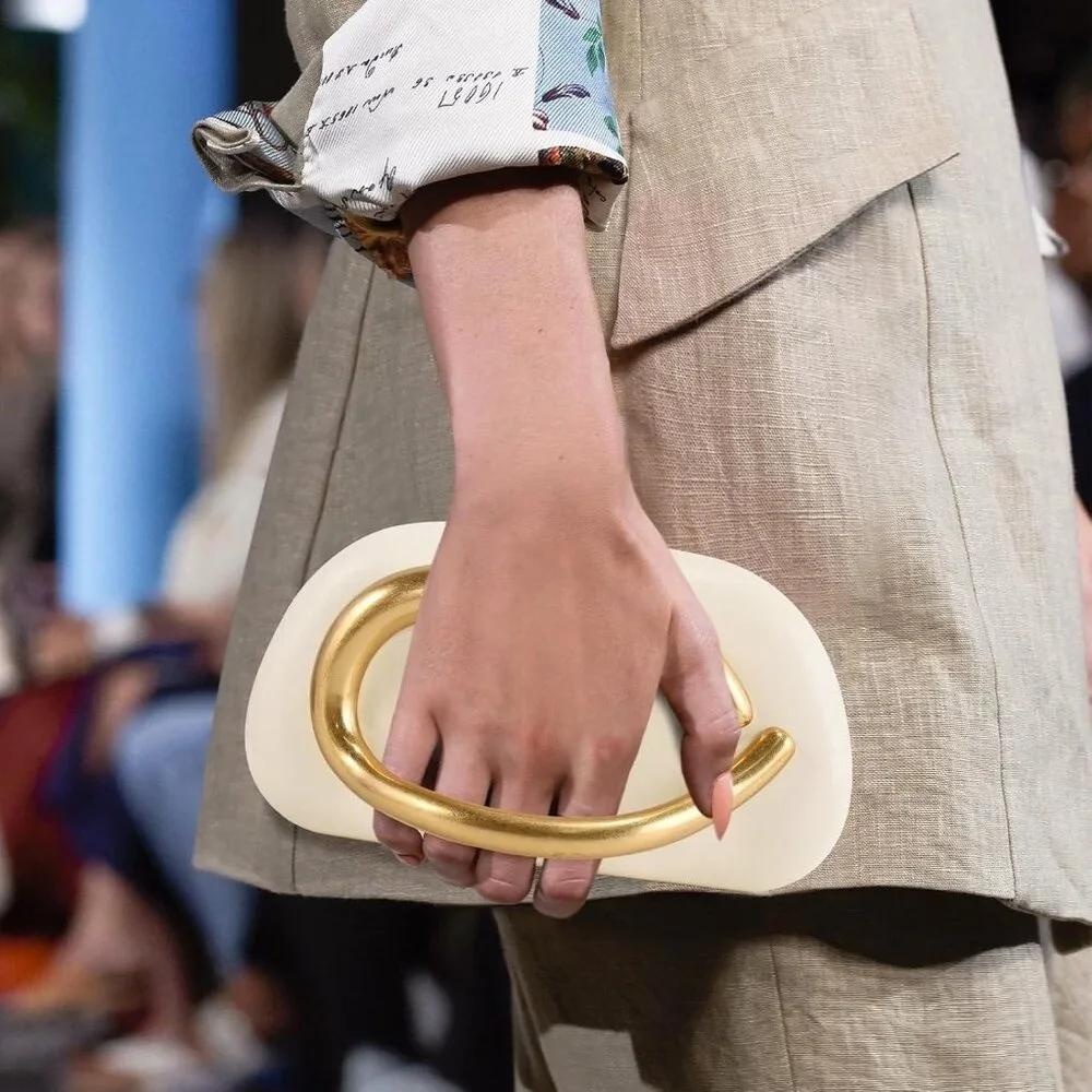 Women's Nude PU leather Acrylic Magnetic Buckle High Quality Trendy Clutch - Picture 2 of 6